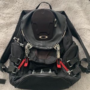 Oakley bathroom sink backpack